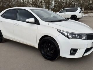 2015 Toyota Corolla XI (E160, E170, E180), белый, 1600000 рублей, вид 2