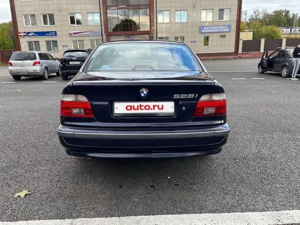 1998 BMW 5 серии 528i IV (E39), синий, 910000 рублей - вид 3