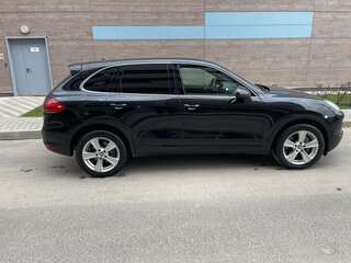 2011 Porsche Cayenne II (958), чёрный, 1750000 рублей, вид 3