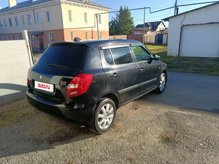 2010 Skoda Fabia II, чёрный, 400000 рублей, вид 3