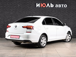 2020 Volkswagen Polo VI, белый, 1470000 рублей, вид 4