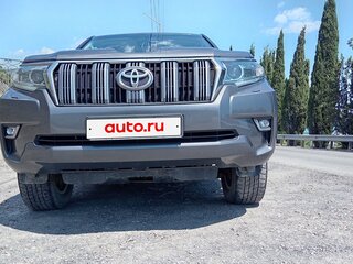 2019 Toyota Land Cruiser Prado 150 Series Рестайлинг 2, серый, 4950000 рублей, вид 1