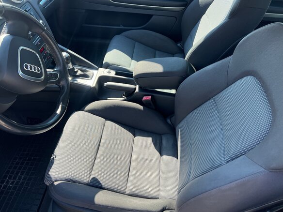 2011 Audi A3 II (8P) Рестайлинг 2, белый - вид 11