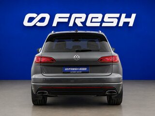 2019 Volkswagen Touareg III, серый, 4498055 рублей, вид 4