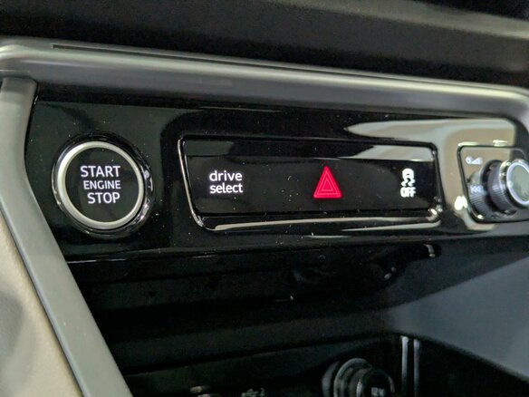 2026 Audi Q5 40 TDI III (GU), чёрный, 8990000 рублей - вид 20