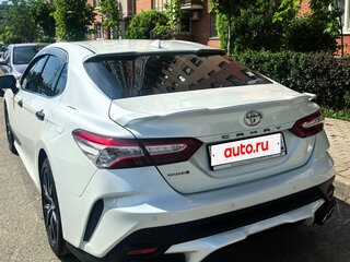 2021 Toyota Camry VIII (XV70) Рестайлинг, белый, 2700000 рублей, вид 2