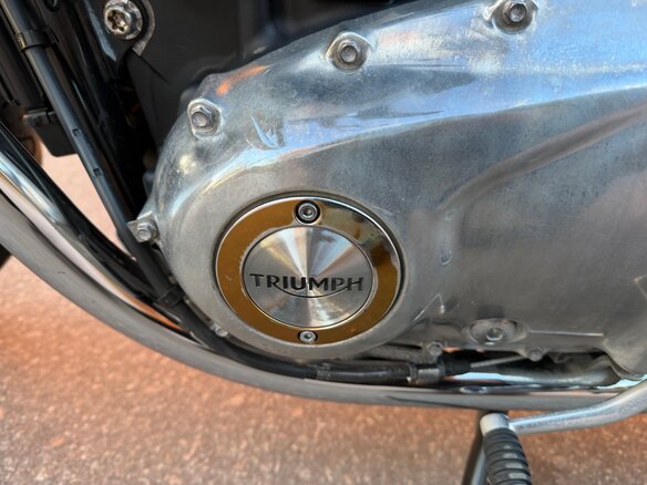 2018 Triumph Bonneville T120, пурпурный, 1000000 рублей - вид 3