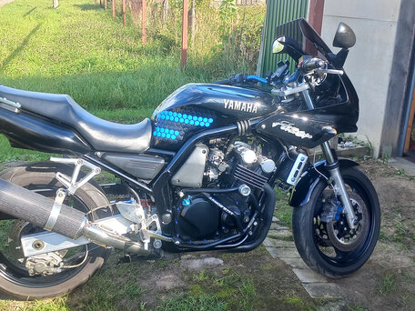1999 Yamaha FZS600 Fazer, чёрный, 300000 рублей, вид 1