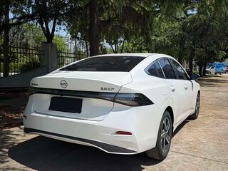 2026 Nissan Sylphy V (B19), белый, 2150000 рублей, вид 2