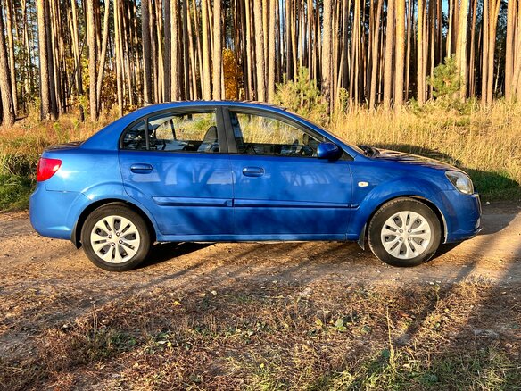 2010 Kia Rio II Рестайлинг, синий, 480000 рублей - вид 3