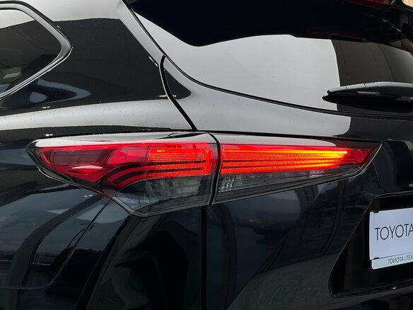 2026 Toyota Highlander IV (XU70), чёрный, 5499000 рублей - вид 4