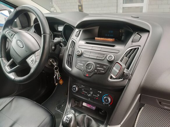 2016 Ford Focus III Рестайлинг, белый, 680000 рублей - вид 5