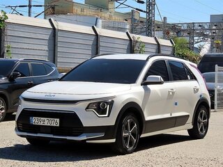 2023 Kia Niro II, белый, 1810000 рублей, вид 1