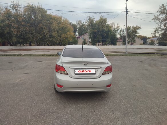 2013 Hyundai Solaris I, серебристый - вид 3