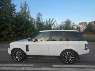 2011 Land Rover Range Rover III Рестайлинг 2, белый, 2800000 рублей, вид 3