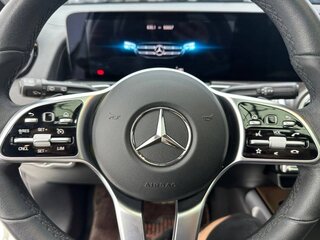 2022 Mercedes-Benz GLB 180 I (X247), белый, 3300000 рублей, вид 4
