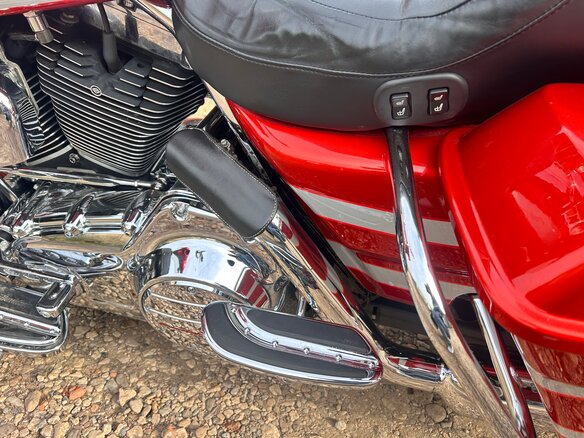 2008 Harley-Davidson Electra Glide, красный, 1200000 рублей - вид 18
