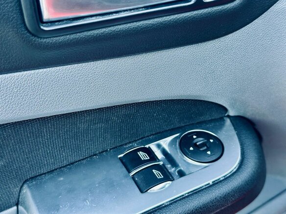 2010 Ford Focus II Рестайлинг, красный, 699000 рублей - вид 14