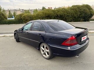 2005 Mercedes-Benz C-Класс 230 II (W203) Рестайлинг, синий, 650000 рублей, вид 3