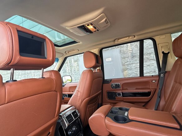 2010 Land Rover Range Rover III Рестайлинг 2, белый, 1800000 рублей - вид 17