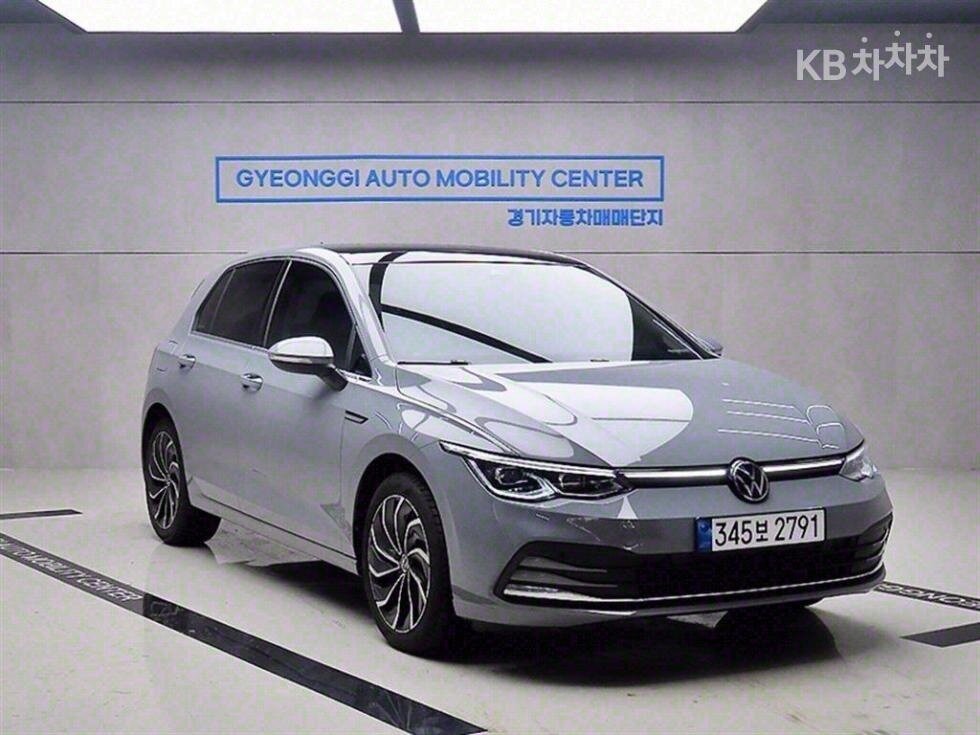 Открыть фотографии: Volkswagen Golf VIII Рестайлинг