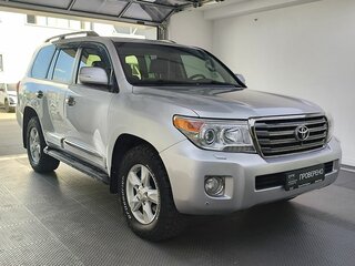 2012 Toyota Land Cruiser 200 Series Рестайлинг 1, серебристый, 2995000 рублей, вид 3
