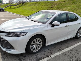 2019 Toyota Camry VIII (XV70), белый, 2780000 рублей, вид 4