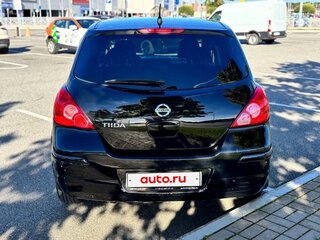 2012 Nissan Tiida I Рестайлинг, чёрный, 650000 рублей, вид 4