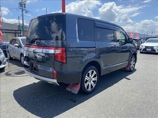 2022 Mitsubishi Delica D:5 I Рестайлинг, чёрный, 2500001 рублей, вид 4