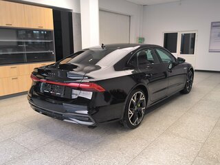 2024 Audi A7 L 45 TFSI II (4K), чёрный, 5680000 рублей, вид 2
