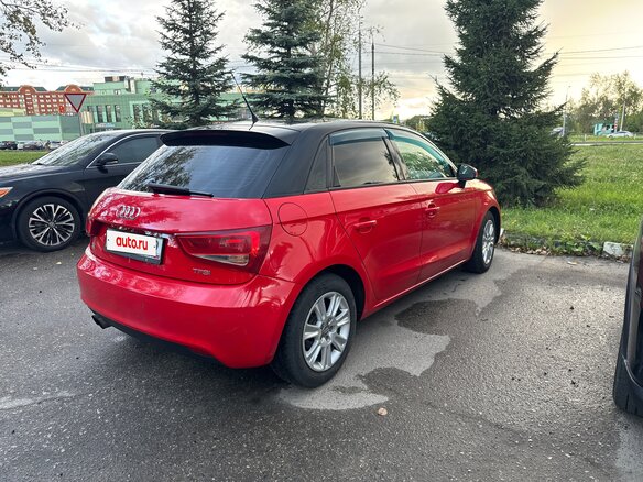 2012 Audi A1 I (8X), красный - вид 3