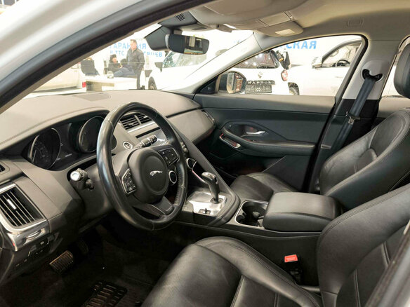 2018 Jaguar E-Pace I, белый - вид 19