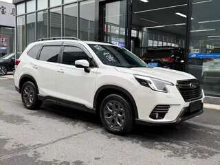 2022 Subaru Forester V Рестайлинг, белый, 2300000 рублей, вид 3