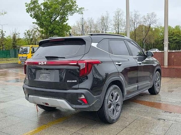 2023 Kia Seltos I, чёрный - вид 5