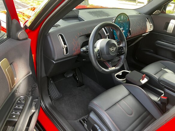 2025 Mini Countryman C III, красный, 5950000 рублей - вид 25