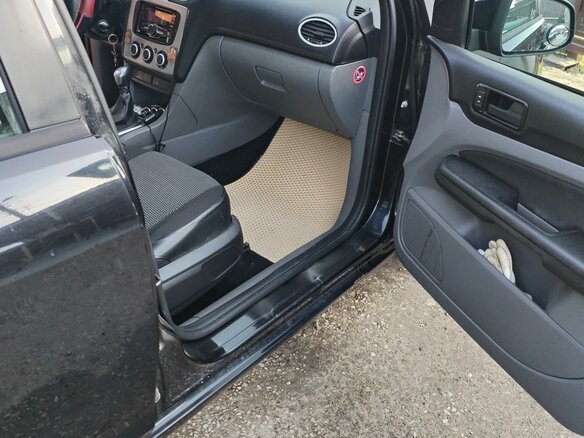 2010 Ford Focus II Рестайлинг, чёрный, 392000 рублей - вид 8