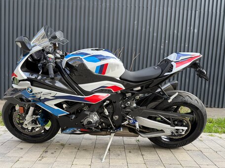 2021 BMW M 1000 RR, белый, 1980000 рублей, вид 1