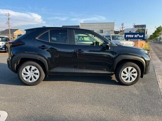 2023 Toyota Yaris Cross I, чёрный, 1610004 рублей, вид 4