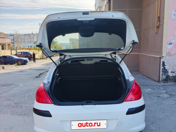 2010 Peugeot 308 I, белый - вид 5
