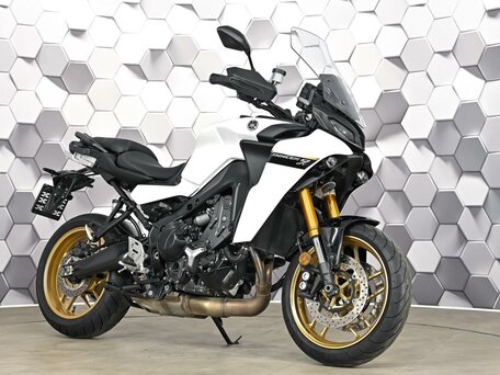 2023 Yamaha MT-09 Tracer (FJ-09), белый, 1227000 рублей, вид 1