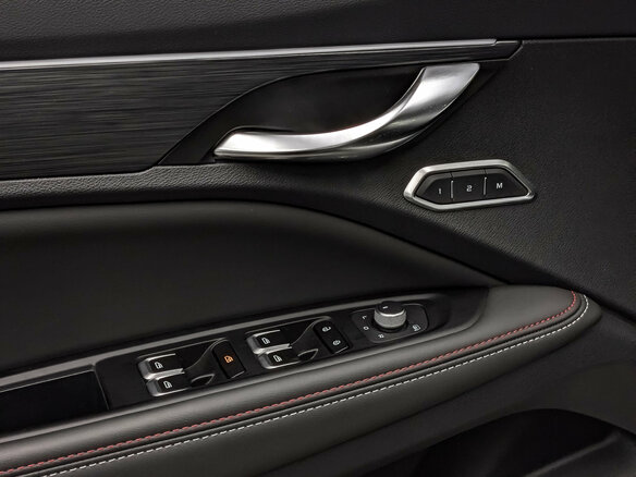 2024 Geely Tugella I Рестайлинг, белый, 3150000 рублей - вид 24