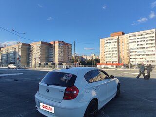 2011 BMW 1 серии 116i I (E81/E82/E87/E88) Рестайлинг, белый, 800000 рублей, вид 5
