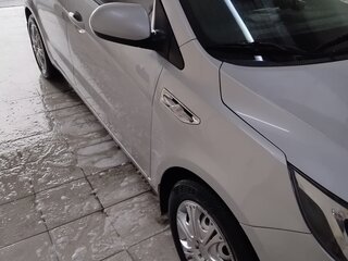 2015 Kia Rio III, серебристый, 799000 рублей, вид 3