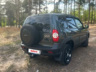 2016 Chevrolet Niva I Рестайлинг, зелёный, 620000 рублей, вид 3