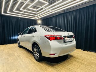 2014 Toyota Corolla XI (E160, E170, E180), серебристый, 1099999 рублей, вид 4