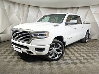 2019 Ram 1500 Crew Cab V, белый, 7200000 рублей, вид 1
