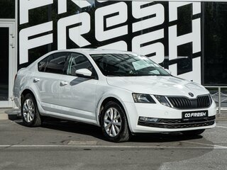 2017 Skoda Octavia III (A7) Рестайлинг, белый, 1485000 рублей, вид 1