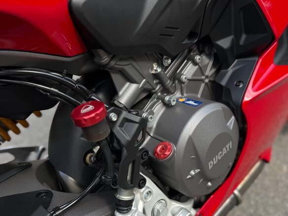 2025 Ducati Panigale V2, красный, 1799999 рублей - вид 3