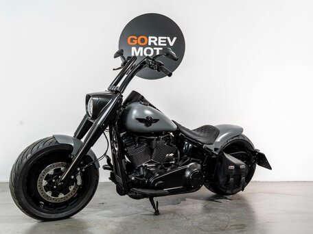 2020 Harley-Davidson Fat Boy, серебристый, 2650000 рублей, вид 3