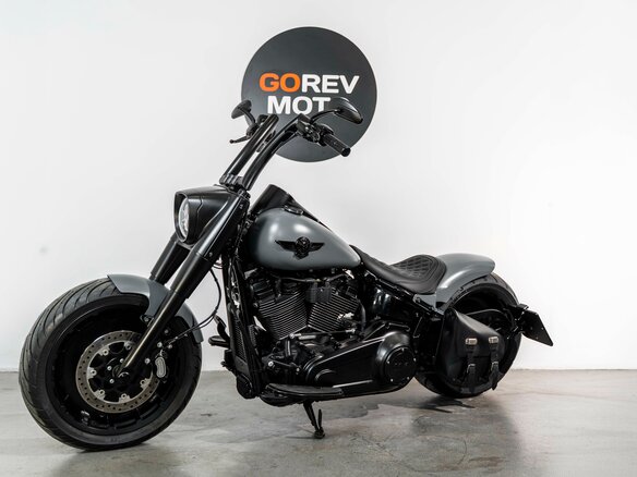 2020 Harley-Davidson Fat Boy, серебристый, 2650000 рублей - вид 2